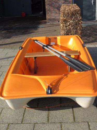 Bic catamaran 252 sports boat