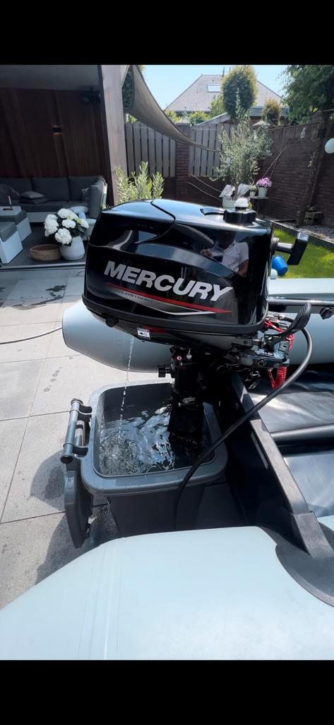 Bieden 6 pk mercury waar maar 7 keer is mee gevaren