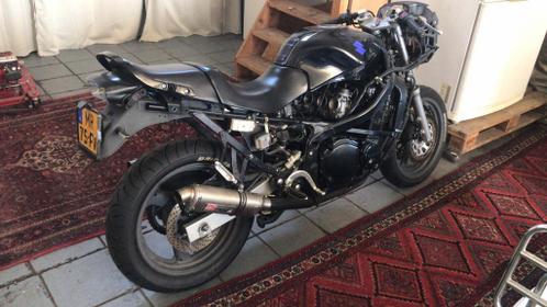 Bijna complete Suzuki GSX600F in onderdelen