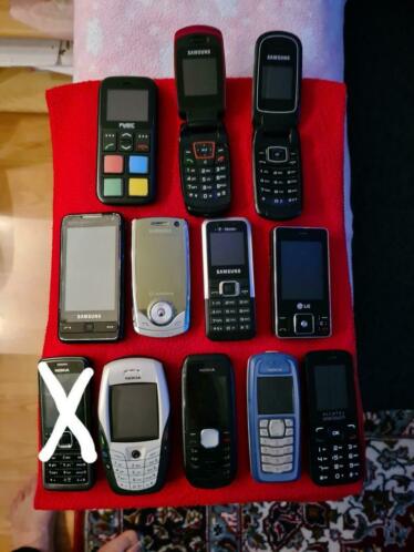Bijna gratis 12x als nieuw Nokia,Samsung telefoons,10 p.st