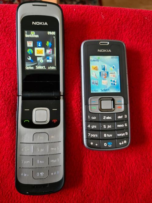 Bijna gratis 2x als nieuw Nokia telefoons,simvrij,10 per.st