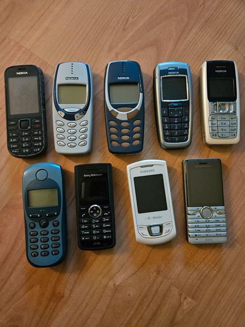 Bijna gratis 9x oude Nokia,Sony telefoon,werking onbekend10