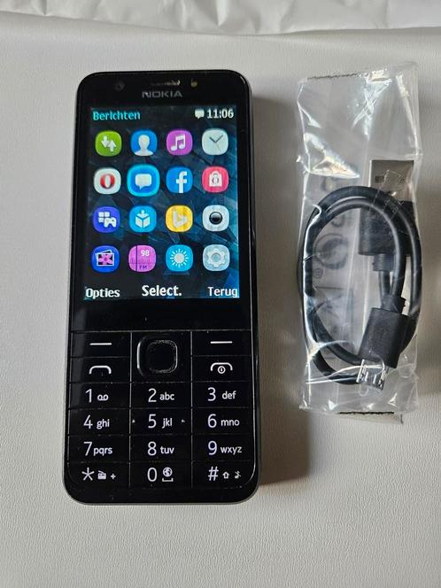 Bijna gratis Als nieuw Nokia telefoon model RM 1173, 22