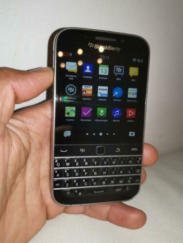 Bijna nieuw BlackBerry Classic met werkende WhatsApp en play