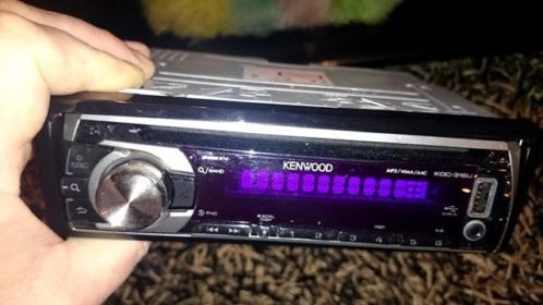 Bijna nieuwe autoradio kenwood kdc 318 ur 