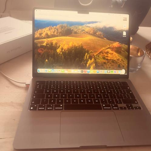 Bijna nieuwe Mac book