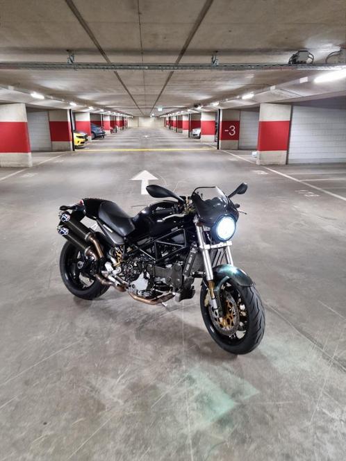 Bijzondere all black Ducati Monster S4R Veel extrax27s