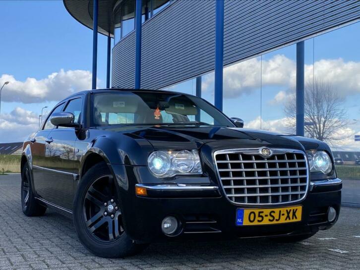 Black Chrysler 300C 2.7i Aut V6 194PK Navi.Boston.Xenon.Leer