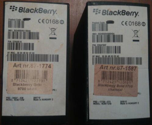 Blackberry 2x - 9700 bold - wit  zwarte  doosjes