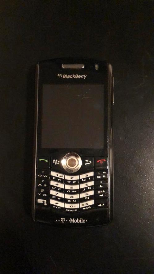 Blackberry 8110.