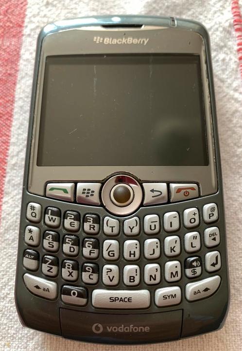 BlackBerry 8310 met BlackBerry lader