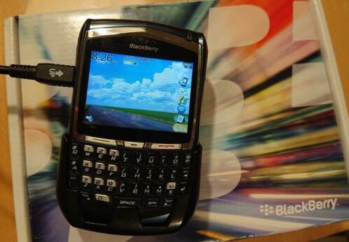 Blackberry 8700 in nette staat.