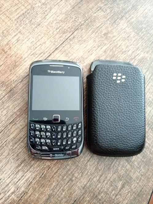 BlackBerry 9300