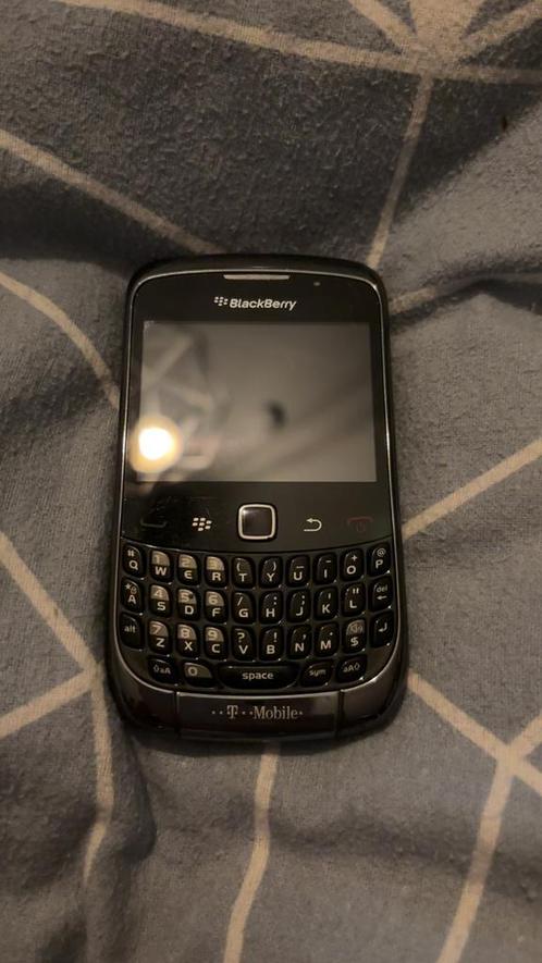 BlackBerry 9300 curve