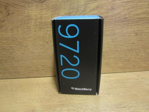 Blackberry 9720  Nieuw in doos  Met garantie