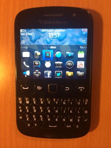 Blackberry 9720 touchscreen met 2gb Microsd kaart