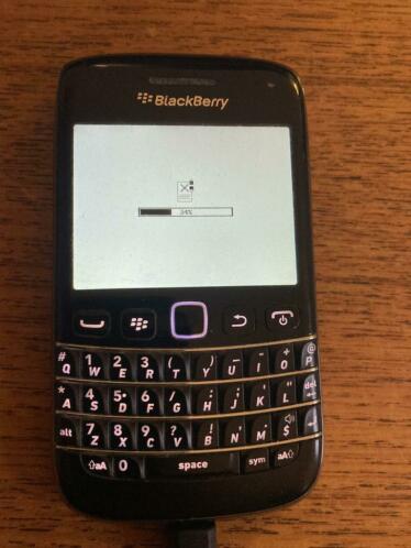 Blackberry 9790 met hoes en lader