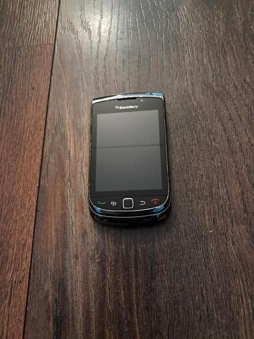 BlackBerry 9800 smartphone 3G
