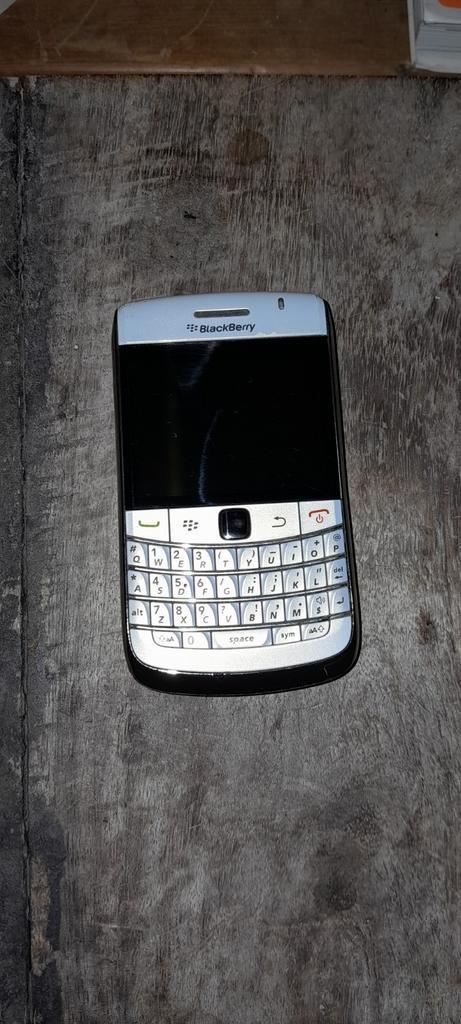 Blackberry Bold 9700