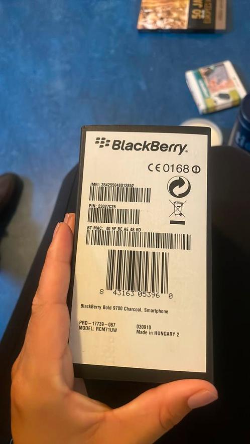 BlackBerry bold 9700 charcoal