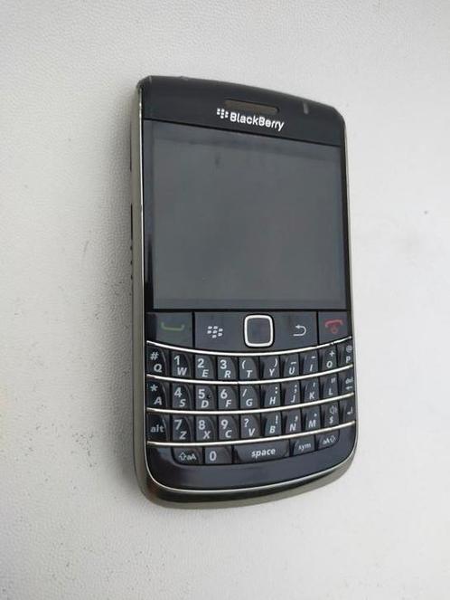 BlackBerry Bold 9700 met lader en hoesje
