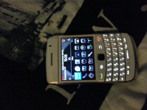 blackberry bold 9700 parelmoer kleur