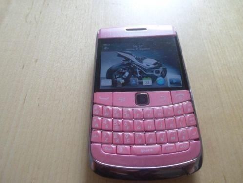 Blackberry Bold 9700 roze