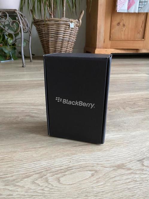 BlackBerry Bold 9780 3G EU-model 2-stuks  compleet  doos