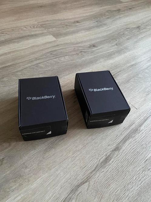 BlackBerry Bold 9780 3G model 2-stuks  compleet  doos