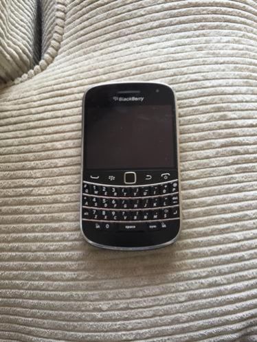 BlackBerry bold 9900 