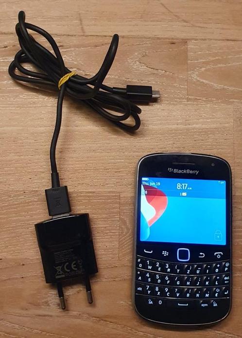 Blackberry Bold 9900 black