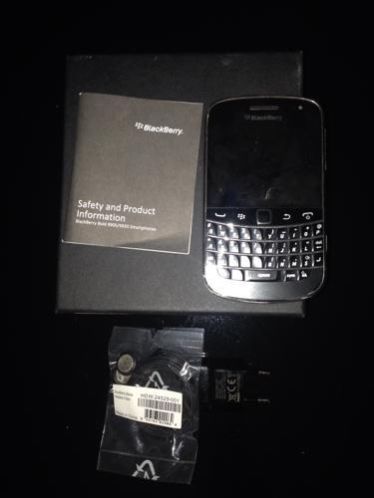 Blackberry bold 9900 Charoal Black