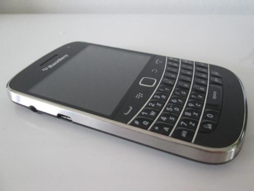 Blackberry Bold 9900 (chroom rand)