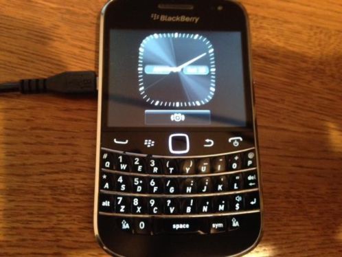 Blackberry Bold 9900 met hoesje en extra accu