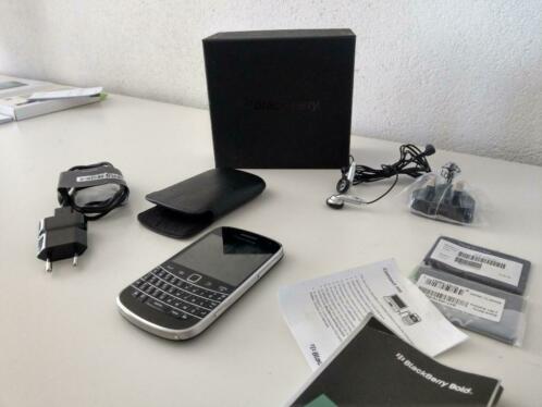 Blackberry Bold 9900 Querty