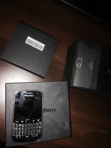 Blackberry bold 9900 touch