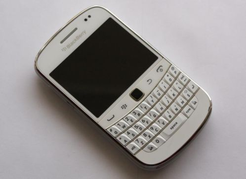 Blackberry bold 9900 touch wit