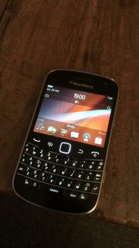 BlackBerry bold touch