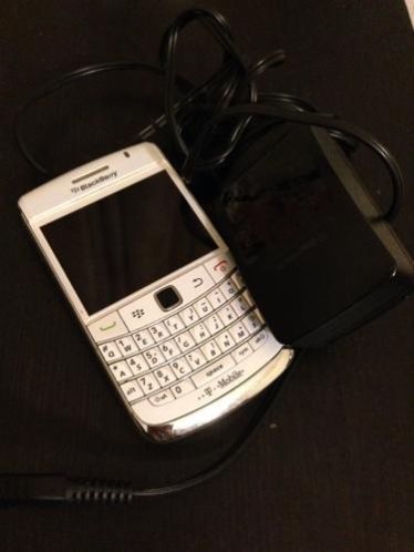 Blackberry bold white