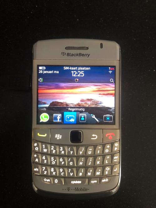 Blackberry Bold WIT