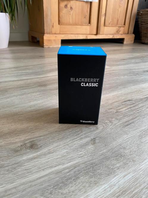 Blackberry Classic (Q20) EU-model nieuw, geseald  2-kleuren