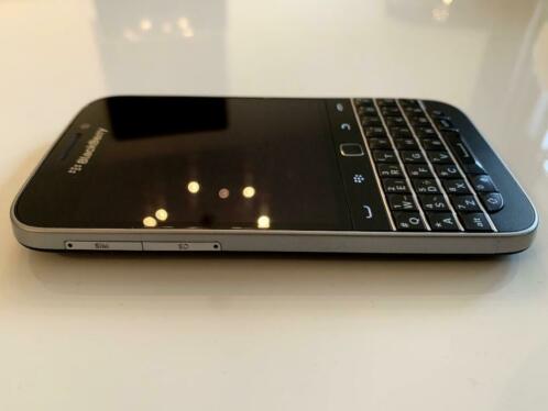 Blackberry classic sqc100