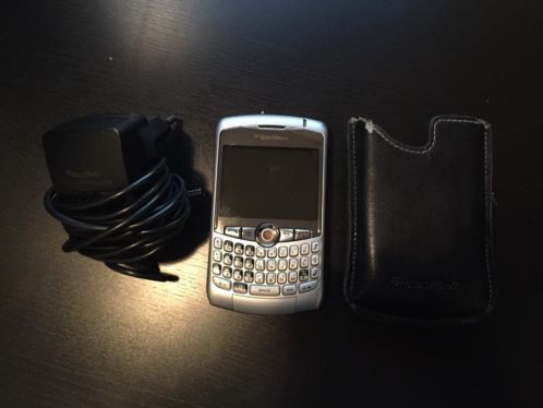 Blackberry Curve 8310 inclusief hoes en lader