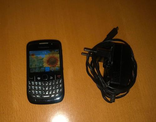 BlackBerry Curve 8520 met adapter en data kabel(usb)