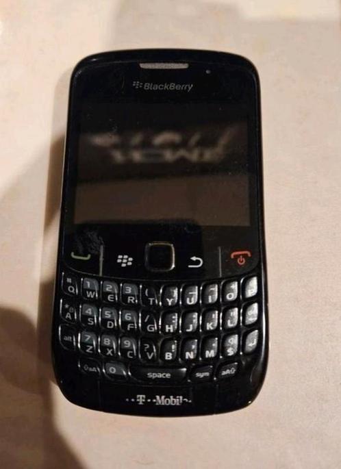 Blackberry curve 8520 werkt goed met hoesje en lader