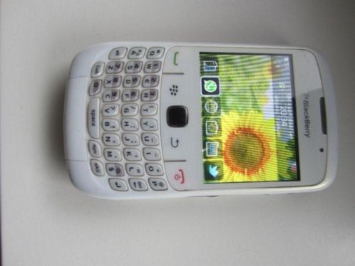 Blackberry curve 8520 WHite