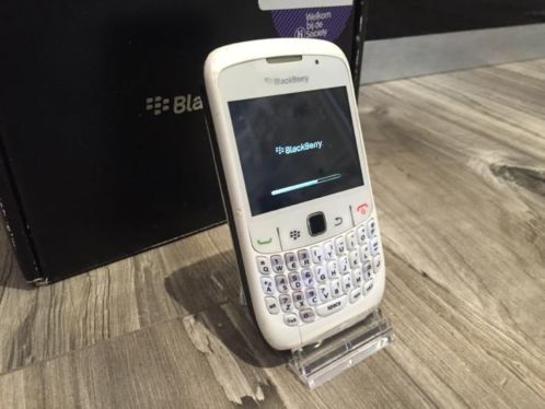 Blackberry Curve 8520 White  In doos  Used Products 