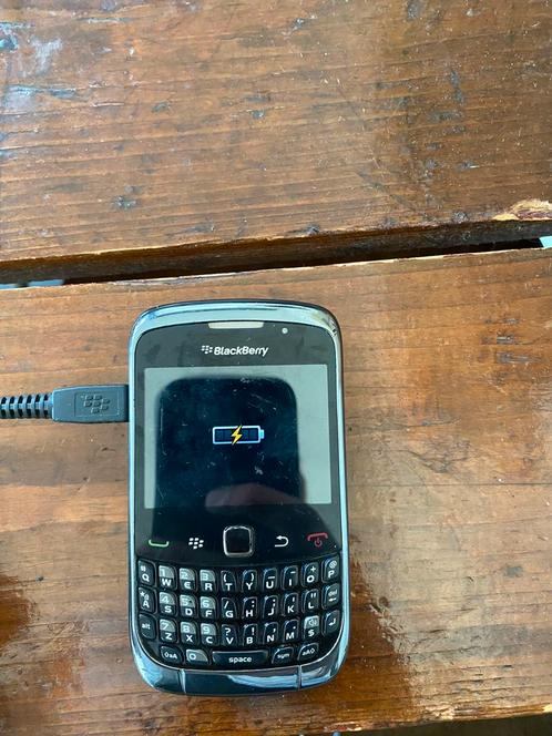 BlackBerry curve 9300