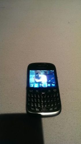 BlackBerry curve 9320