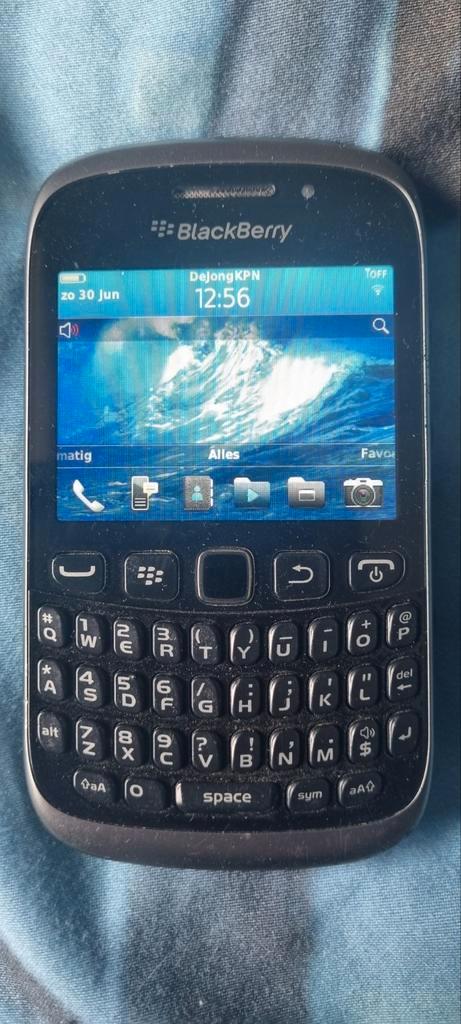 Blackberry Curve 9320